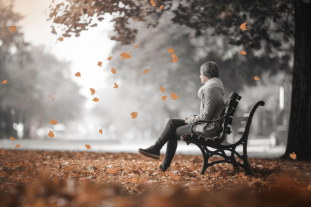 personne-banc-parc-feuilles-automne